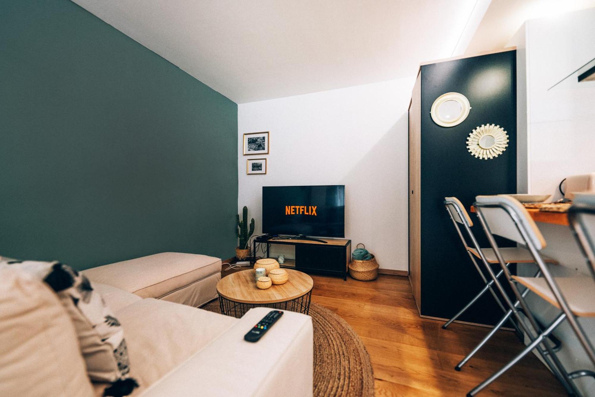 Cozy Central Studio With Private Terrace Luxembourg Exterior photo